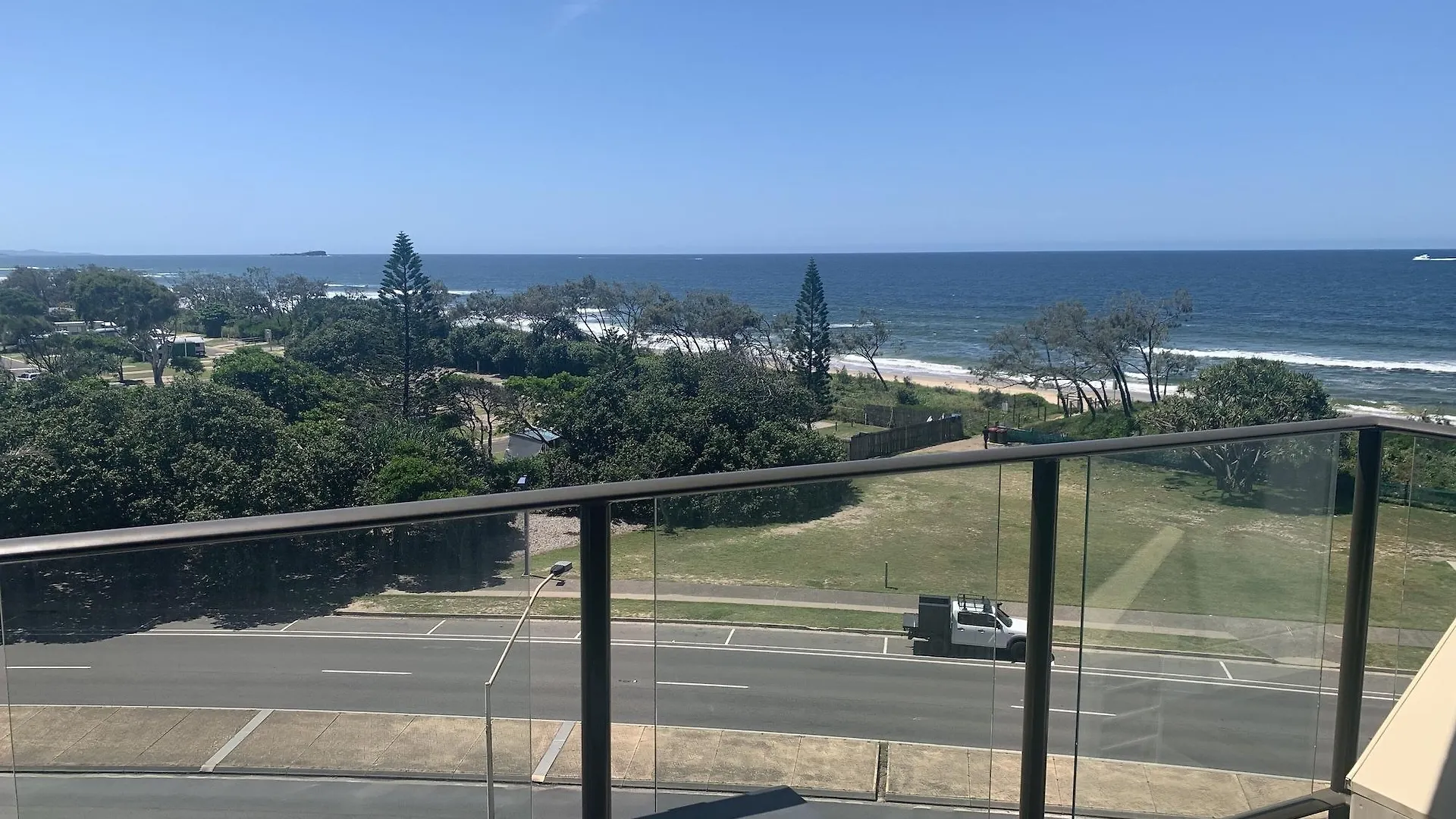 Beachfront Towers Sunshine Coast 0*,  Australia