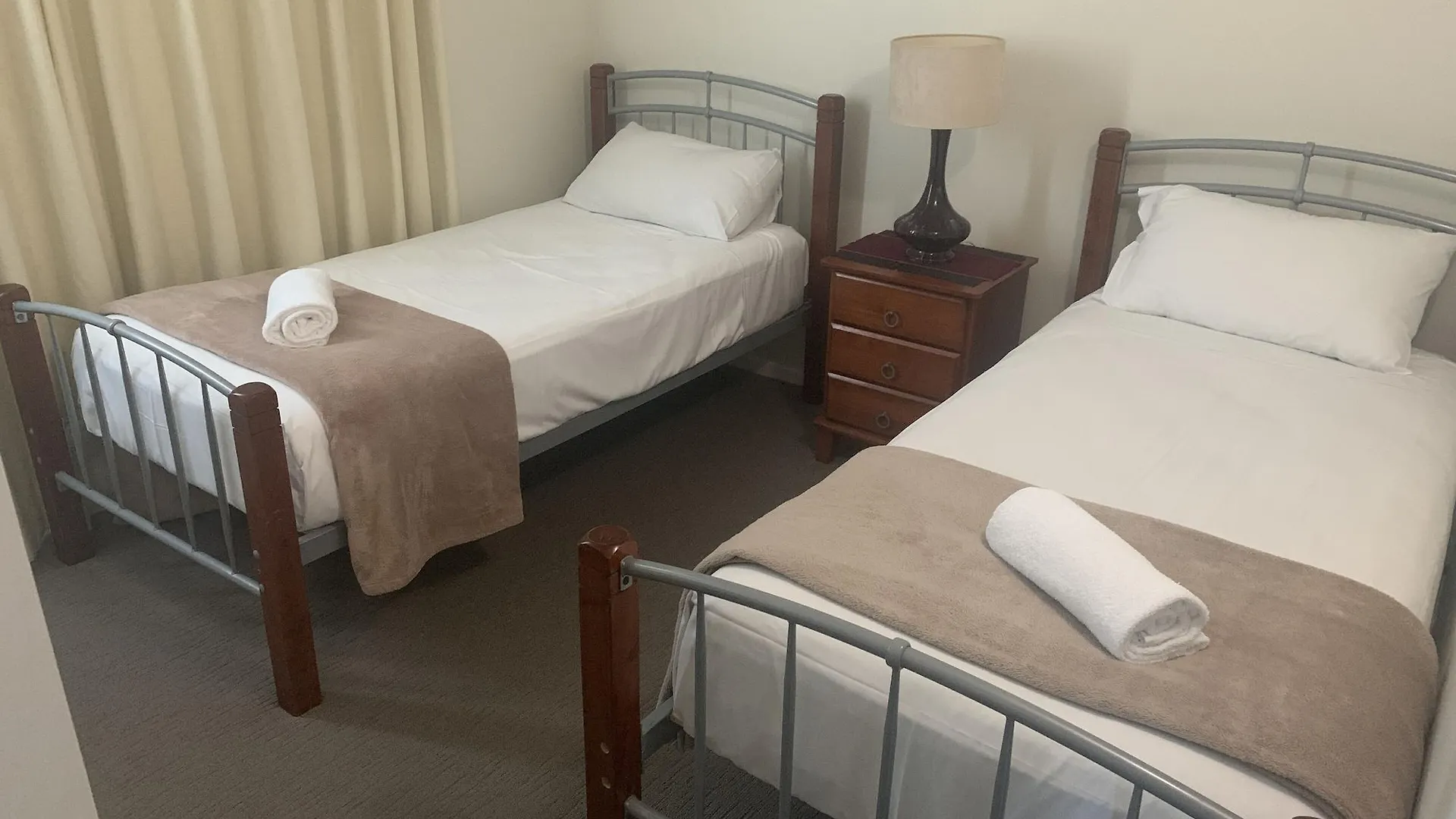 Beachfront Towers Sunshine Coast Apartament